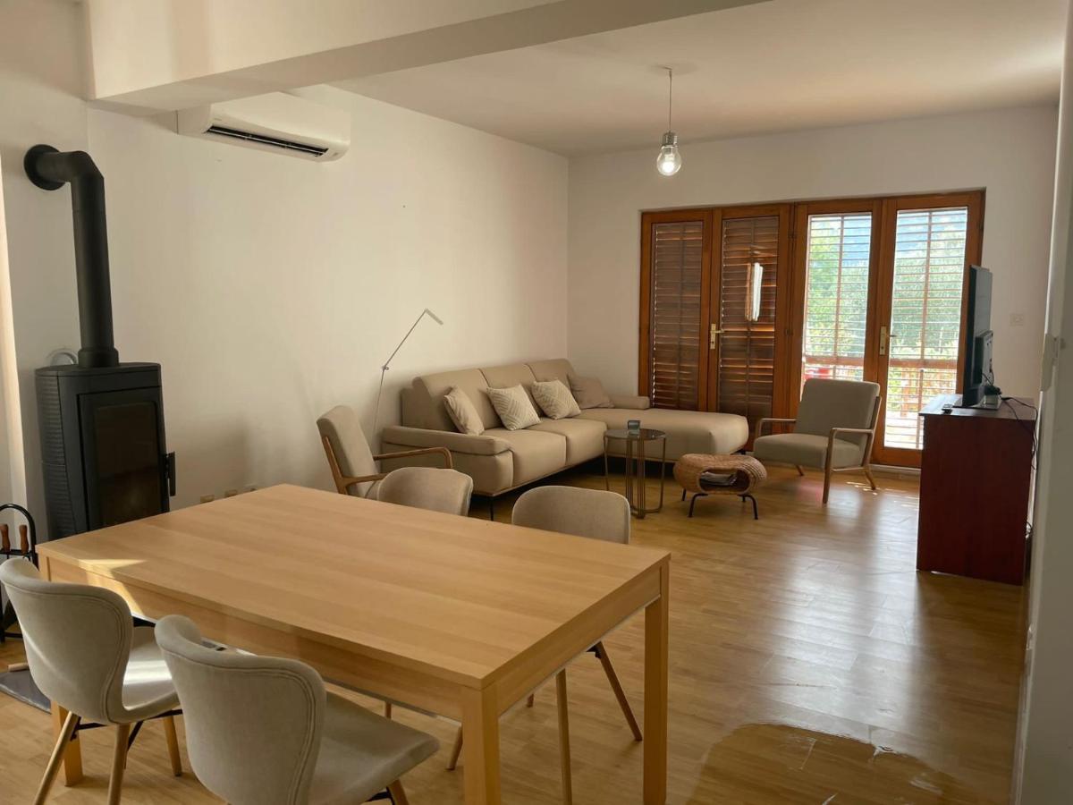 Six Bedroom Holiday Home Matea Ploce  Exterior foto