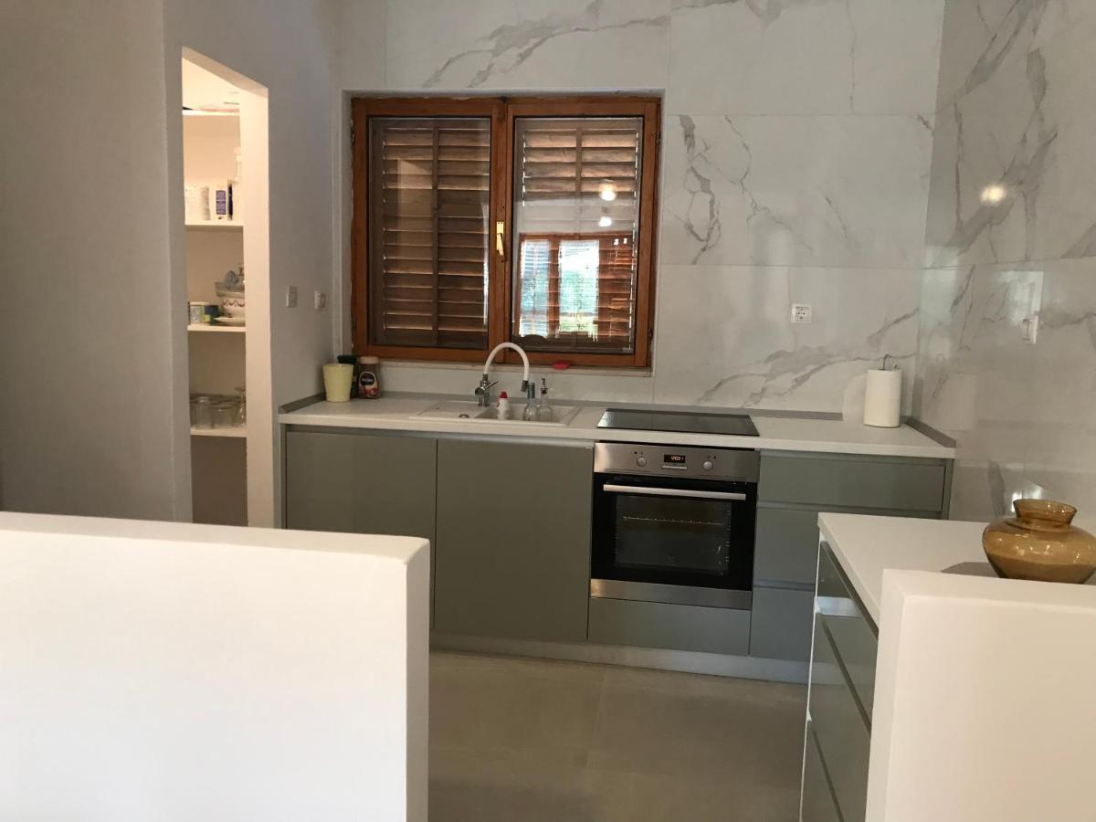 Six Bedroom Holiday Home Matea Ploce  Exterior foto